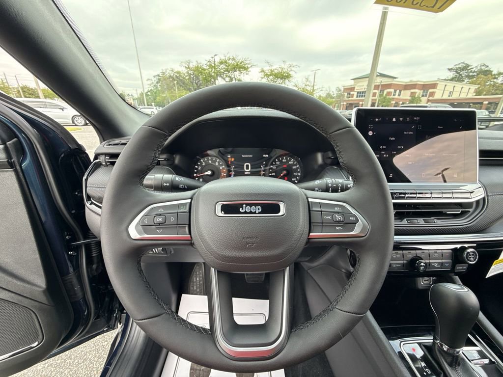 New 2026 Jeep Compass Latitude image 13