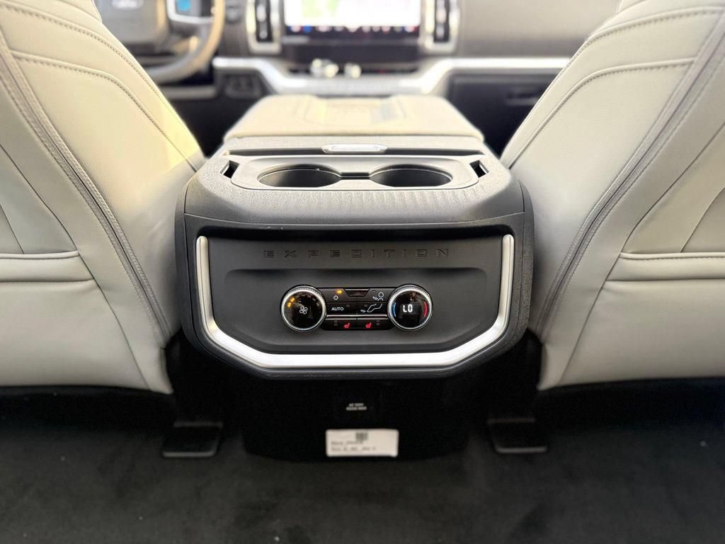New 2027 Ford Expedition Max Platinum AWD/4WD image 32