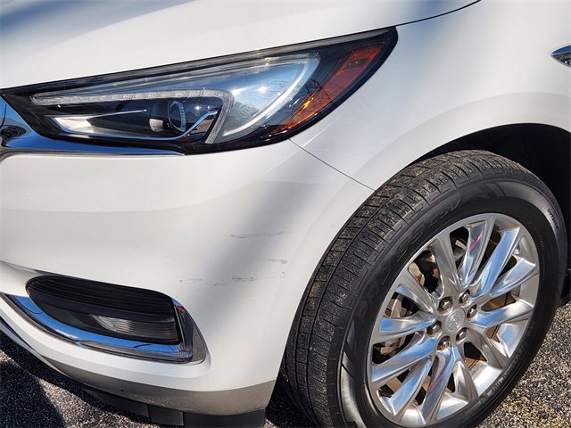 Used 2020 Buick Enclave Essence w/ Sound and Sites Package image 6