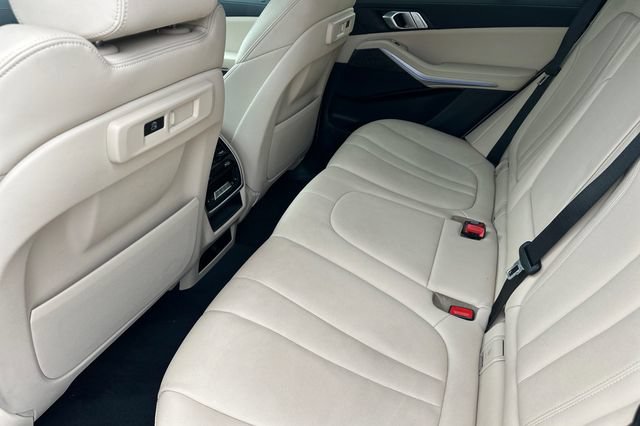 Used 2022 BMW X5 xDrive40i w/ Climate Comfort Package AWD/4WD image 14