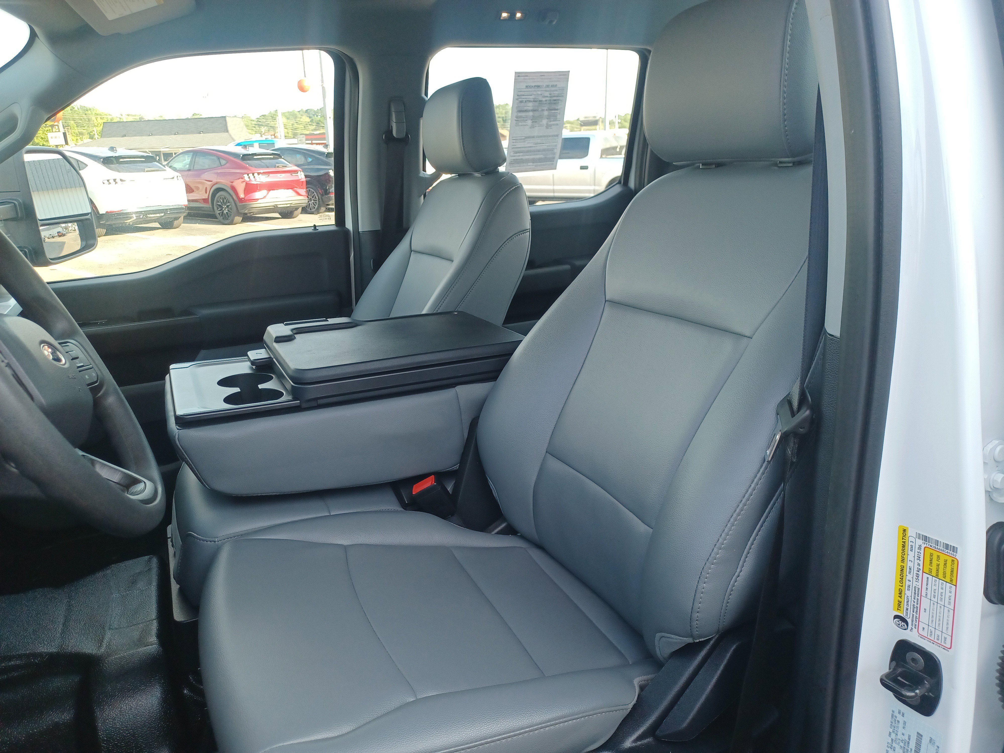 Used 2025 Ford F250 XL w/ XL Chrome Package image 15