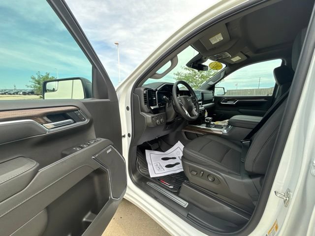 New 2026 Chevrolet Silverado 1500 LT Trail Boss w/ Convenience Package II AWD/4WD image 2