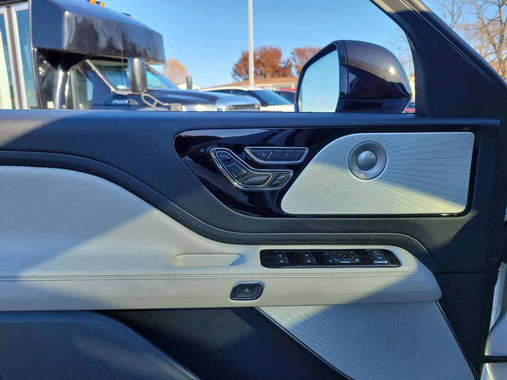 New 2026 Lincoln Aviator Reserve image 18