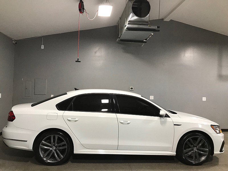 Used 2018 Volkswagen Passat 2.0T R-Line image 2