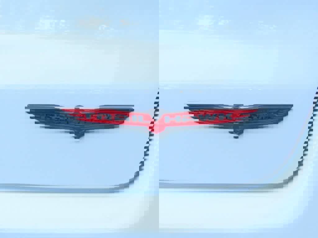 Used 2024 Jeep Compass Trailhawk image 8