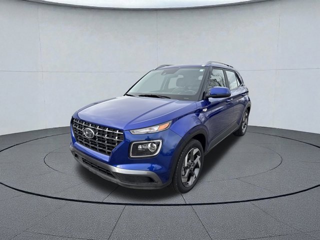 Used 2022 Hyundai Venue Limited image 7