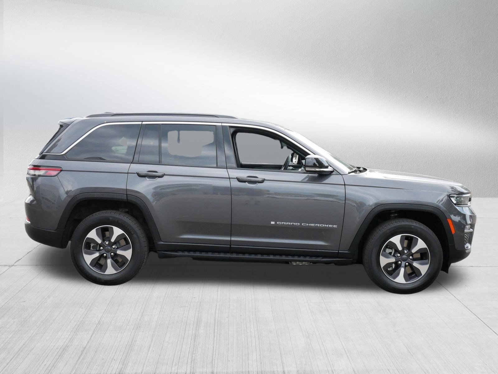 Used 2024 Jeep Grand Cherokee Limited 4xe AWD/4WD image 8