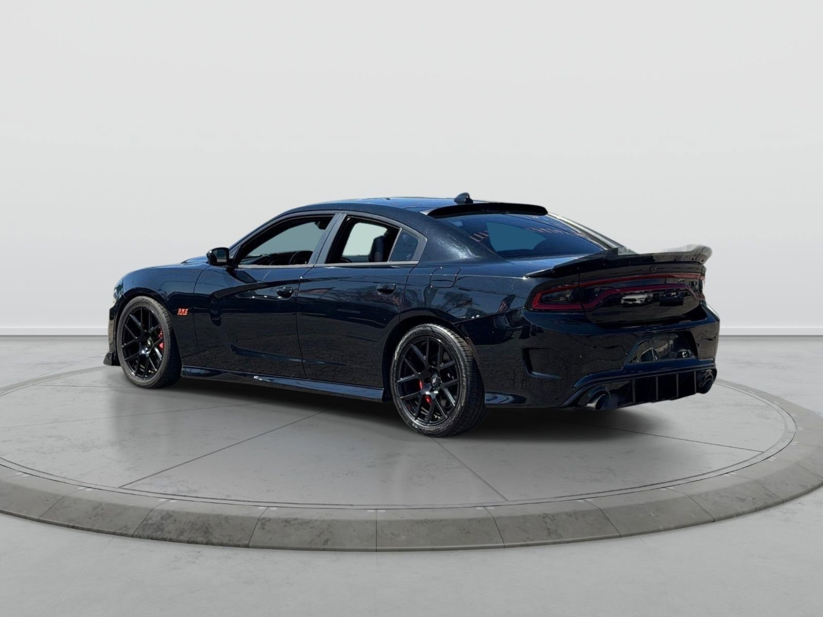 Used 2018 Dodge Charger R/T Scat Pack image 5