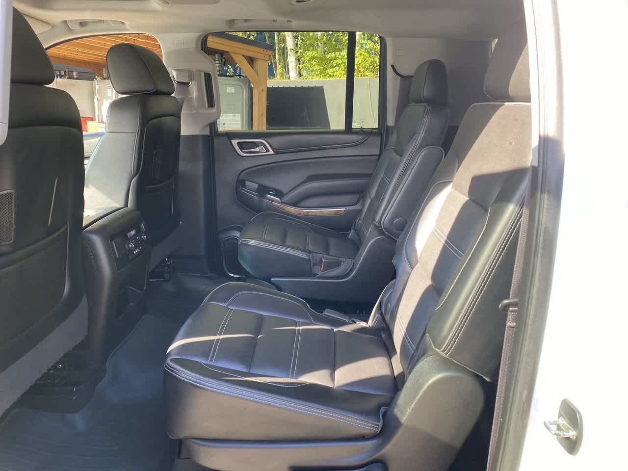 Used 2016 GMC Yukon XL Denali w/ Open Road Package AWD/4WD image 16