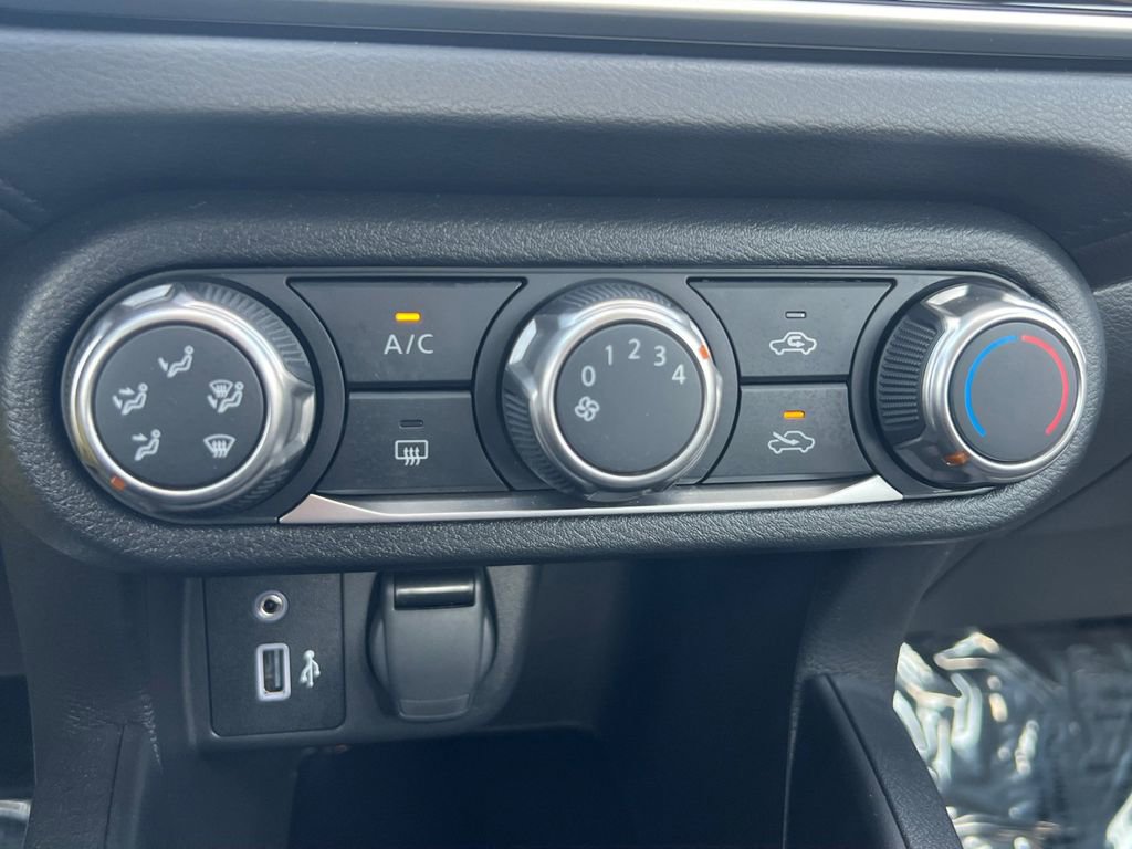Certified 2025 Nissan Versa S w/ Trunk Package image 4