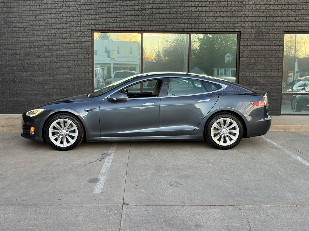 Used 2019 Tesla Model S 100D image 18