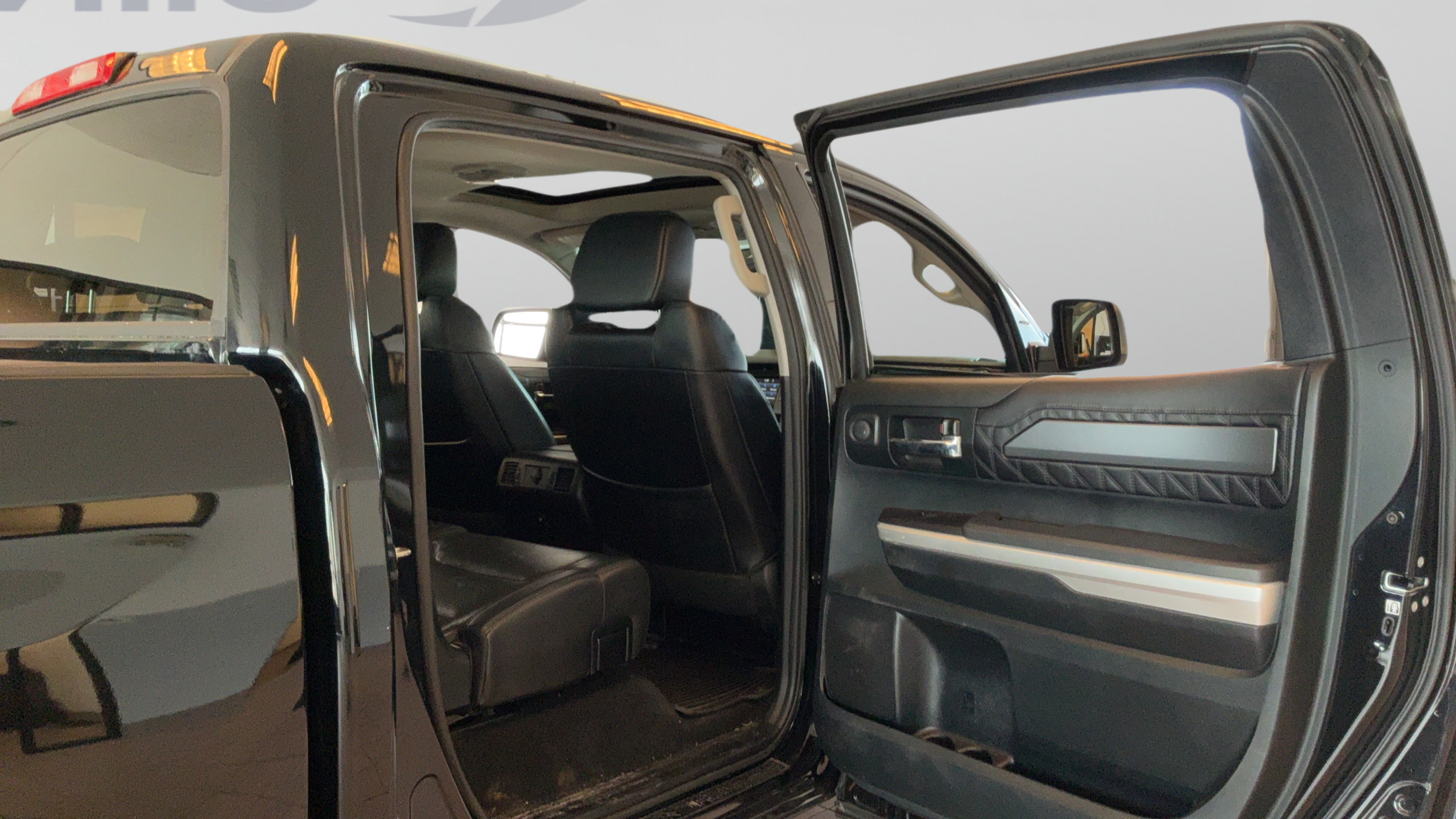 Used 2017 Toyota Tundra Platinum AWD/4WD image 32