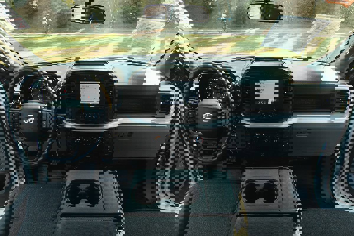 Used 2022 Ford F150 XL image 24