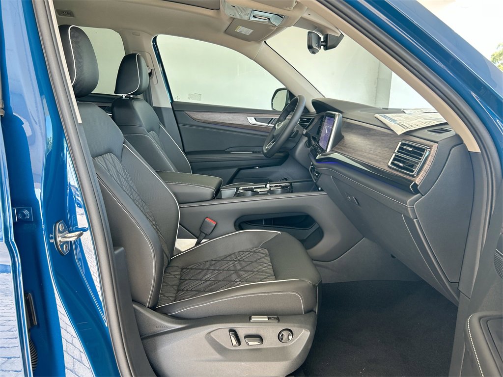 New 2025 Volkswagen Atlas SEL Premium R-Line image 40