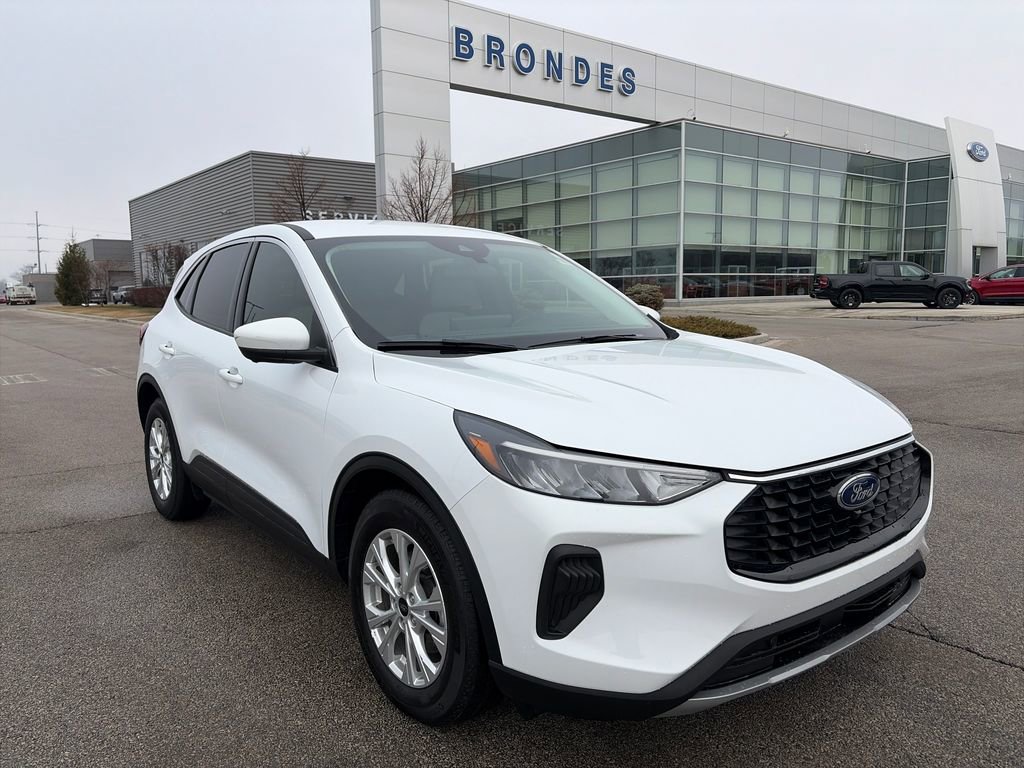 Used 2023 Ford Escape Active w/ Tech Pack #2 image 1