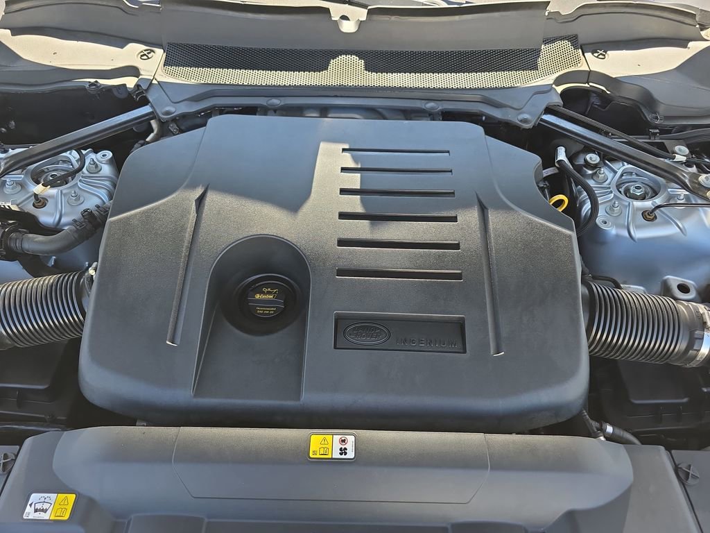 Certified 2021 Land Rover Range Rover Sport HSE Silver Edition image 34