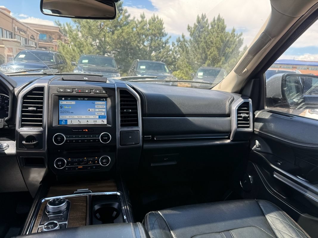 Used 2018 Ford Expedition Max Platinum AWD/4WD image 26