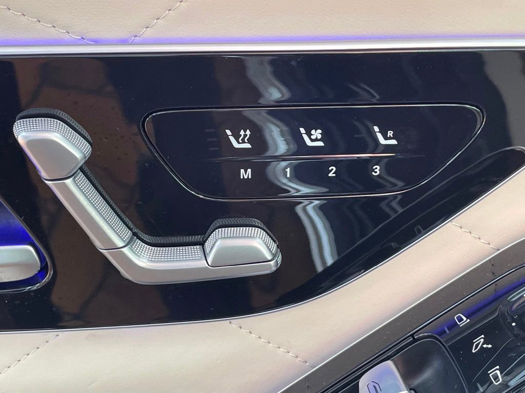 Used 2023 Mercedes-Benz S 580e 4MATIC Sedan w/ AMG Line image 15