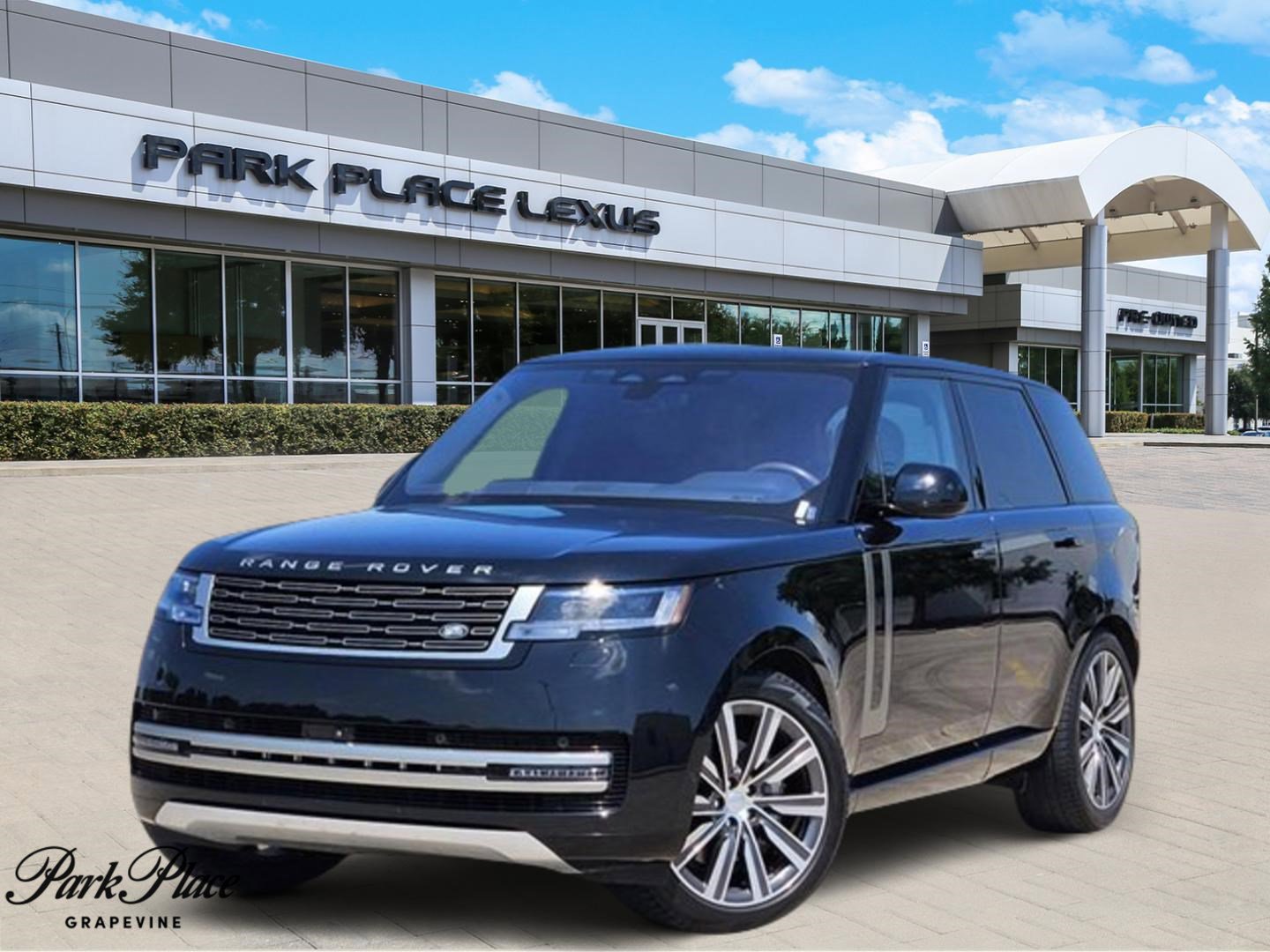 Used 2023 Land Rover Range Rover SE image 1