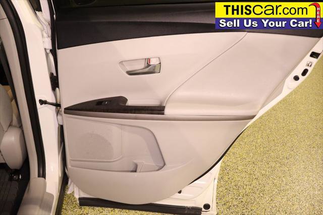 Used 2015 Toyota Venza LE FWD image 32