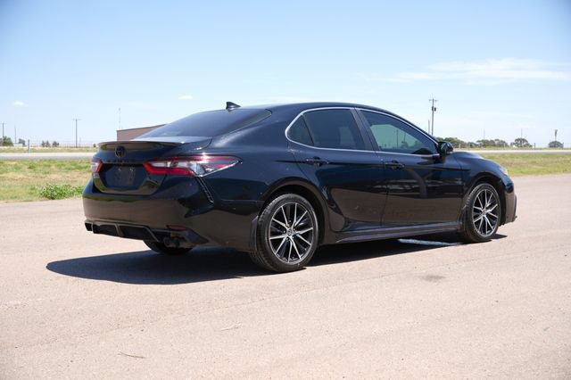 Used 2024 Toyota Camry SE FWD image 4