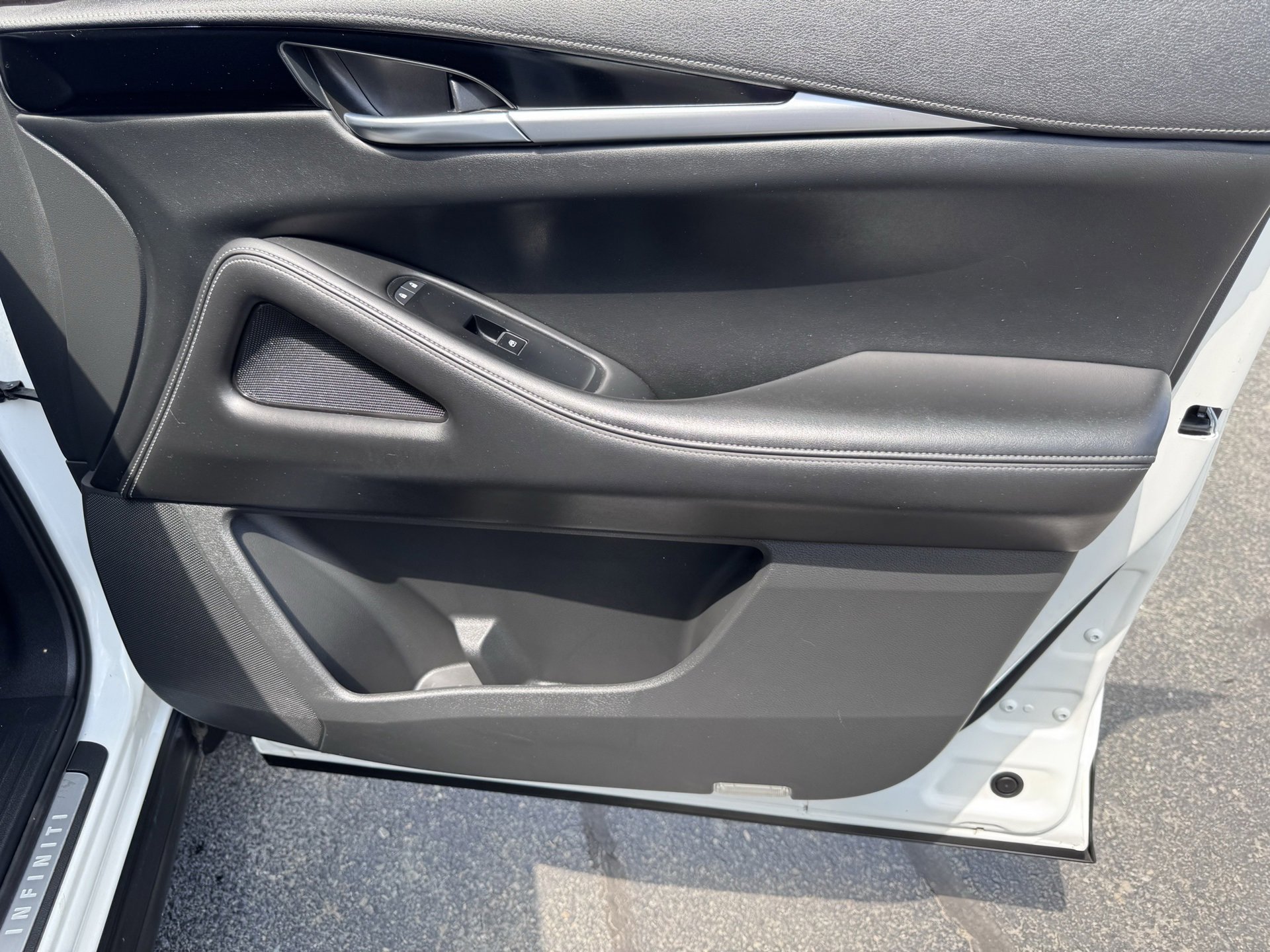 Used 2024 INFINITI QX60 Pure image 13