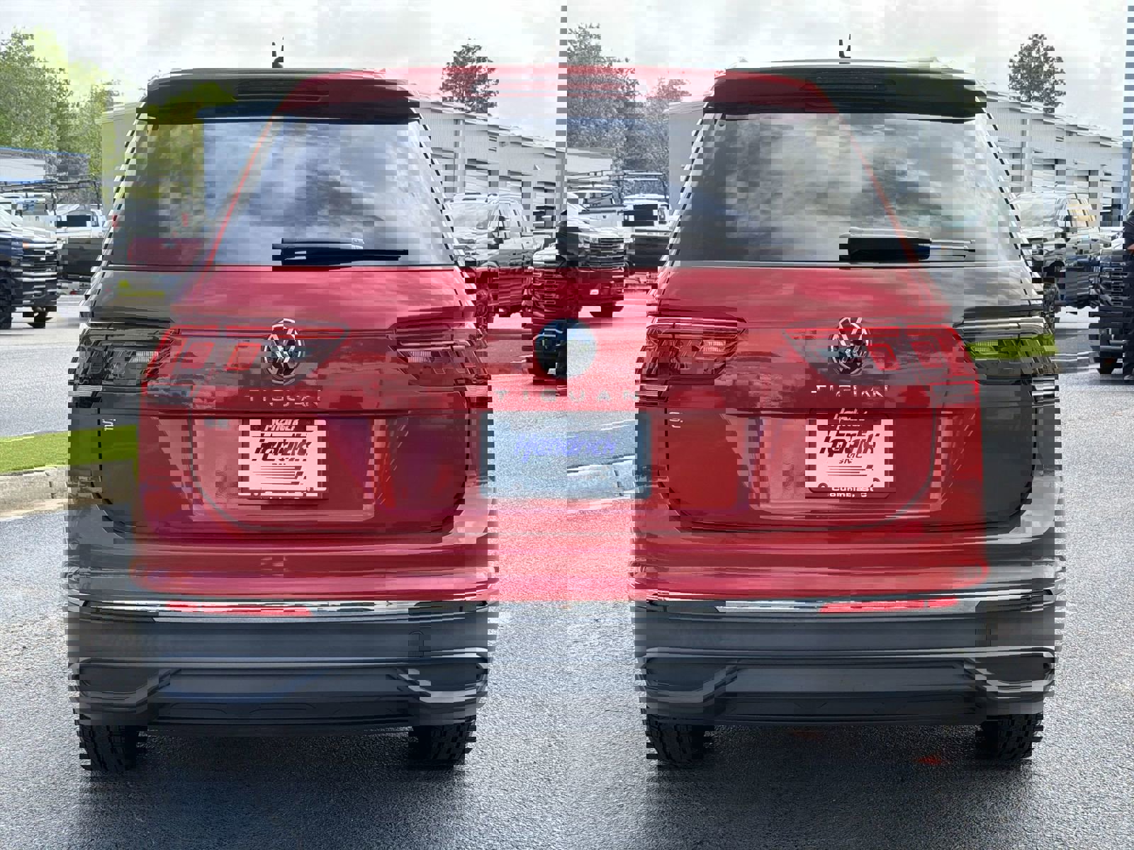 Used 2024 Volkswagen Tiguan SE image 9