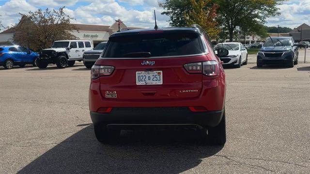 Used 2018 Jeep Compass Limited w/ Navigation Group AWD/4WD image 7