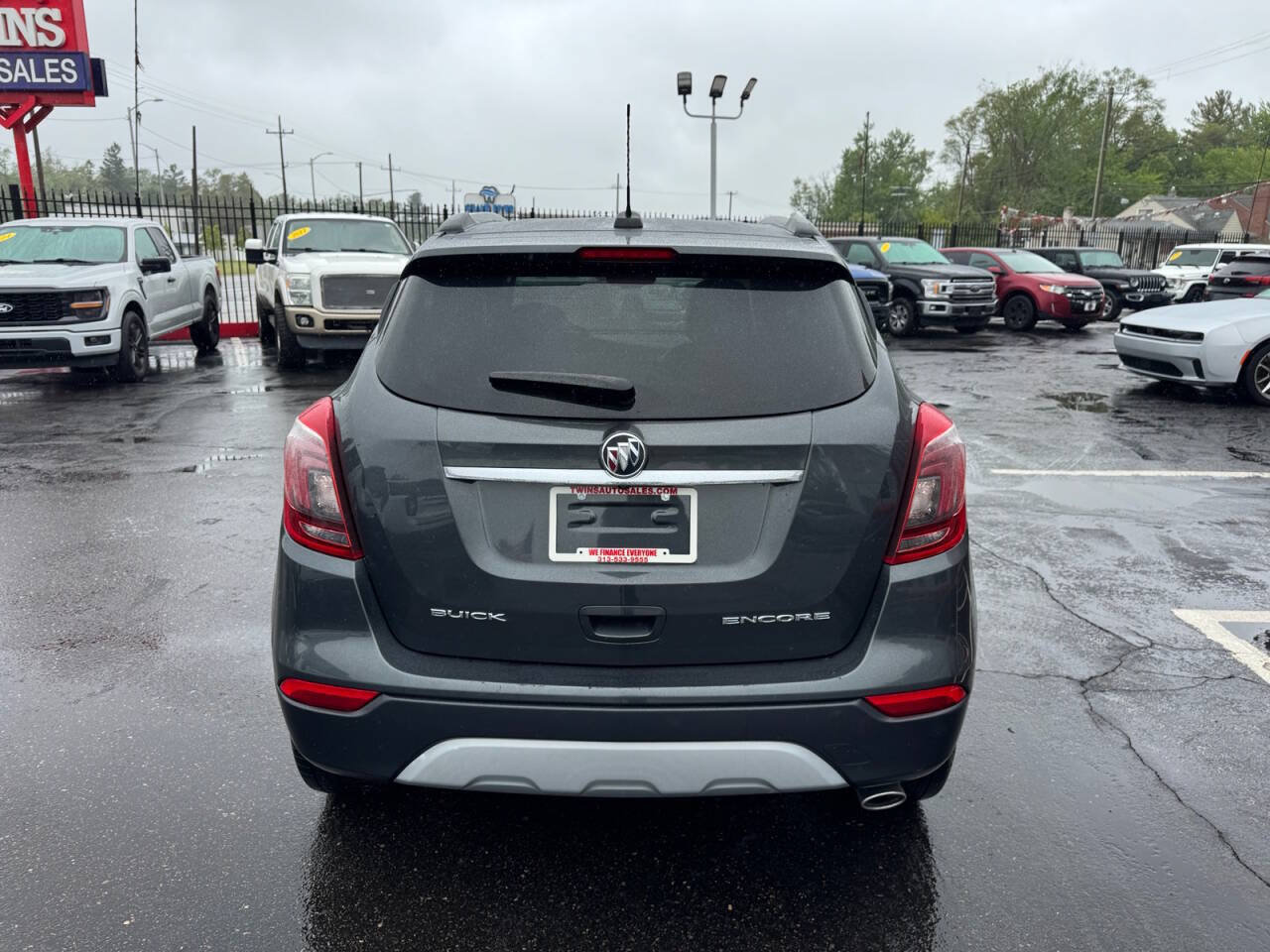 Used 2018 Buick Encore Preferred FWD image 6