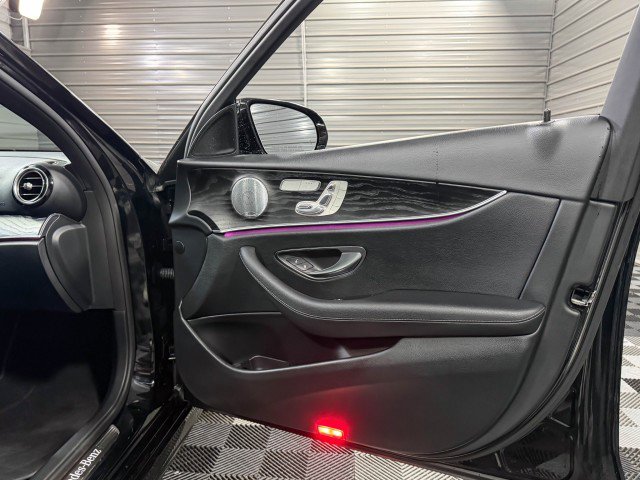 Used 2019 Mercedes-Benz E 300 4MATIC image 38