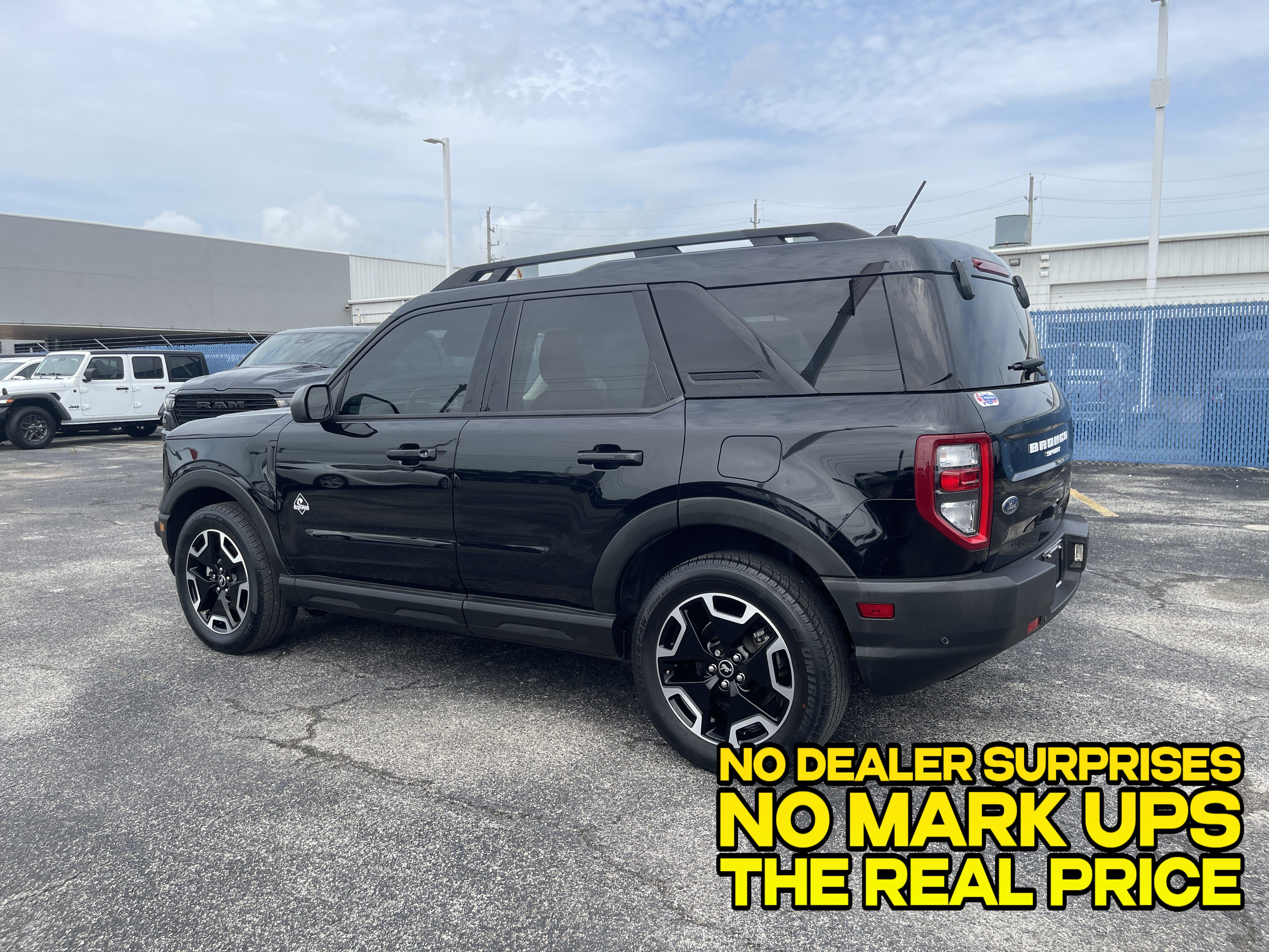 Used 2022 Ford Bronco Sport Outer Banks w/ Tech Package AWD/4WD image 6