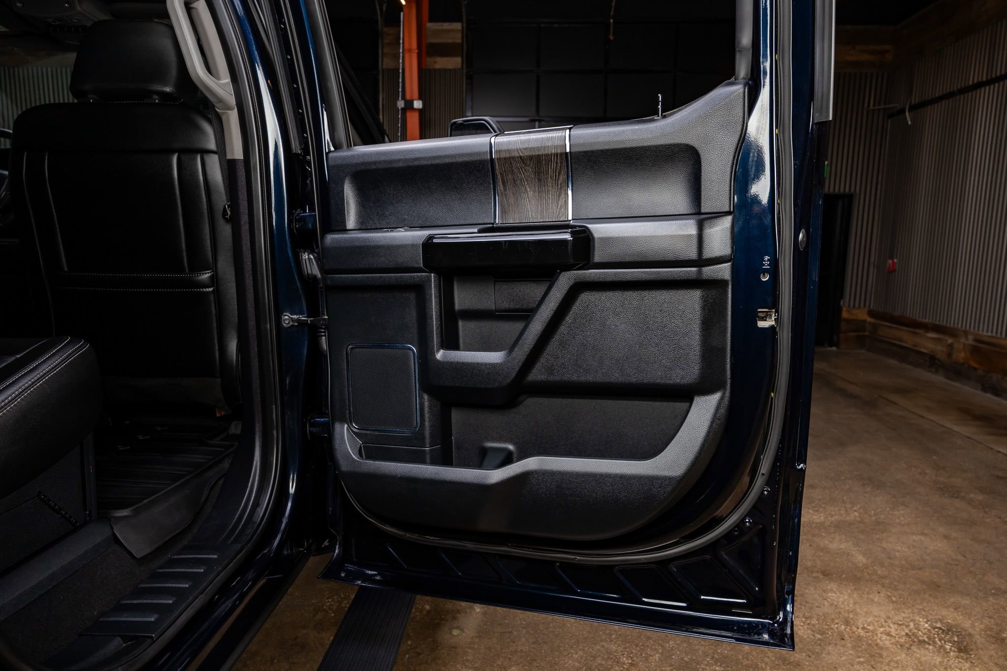 Used 2021 Ford F250 Lariat w/ Lariat Ultimate Package image 38