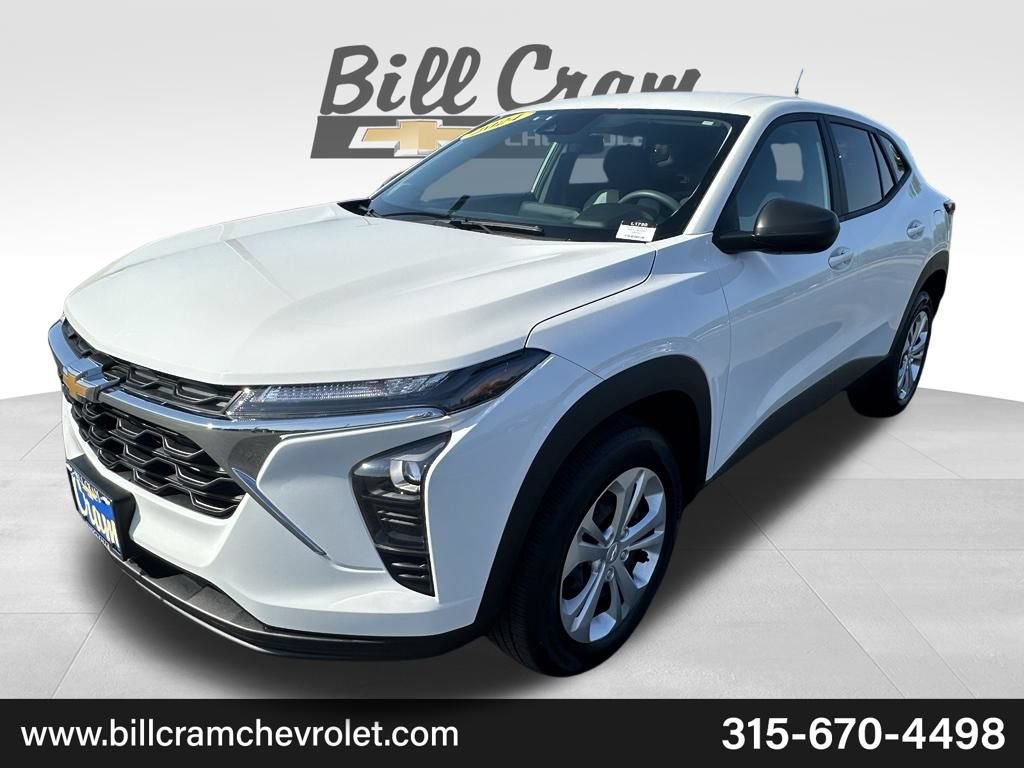 Used 2024 Chevrolet Trax LS w/ Driver Confidence Package FWD image 25