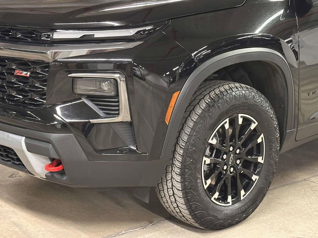 Used 2024 Chevrolet Traverse Z71 image 9