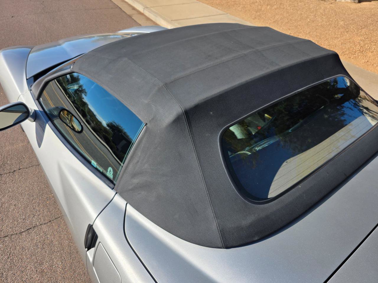 Used 2005 Chevrolet Corvette Convertible w/ Preferred Equipment Group RWD image 21