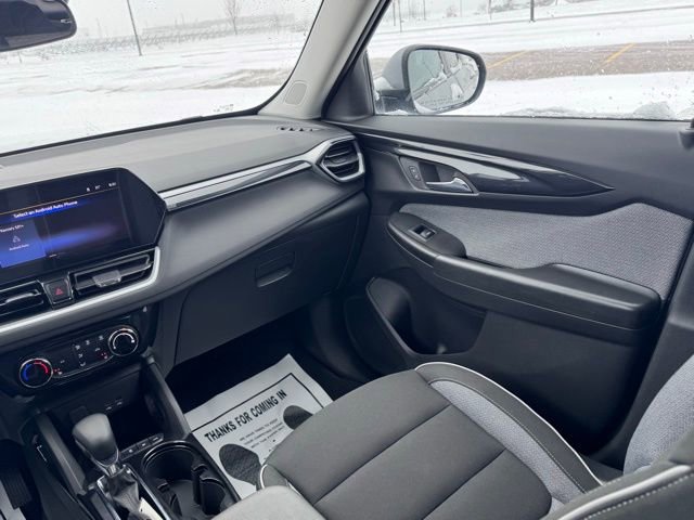 Used 2024 Chevrolet TrailBlazer LT w/ LT Cold Weather Package image 15