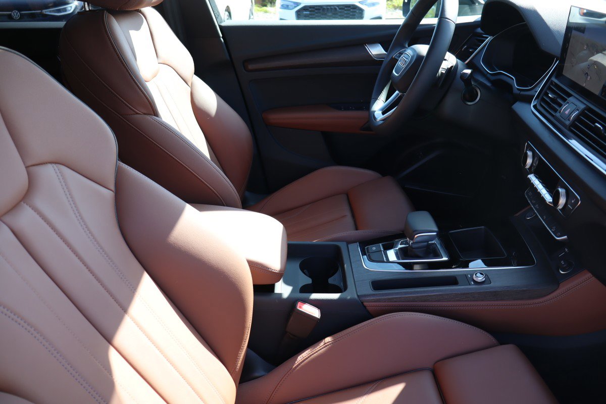 Used 2025 Audi Q5 e Premium Plus image 13