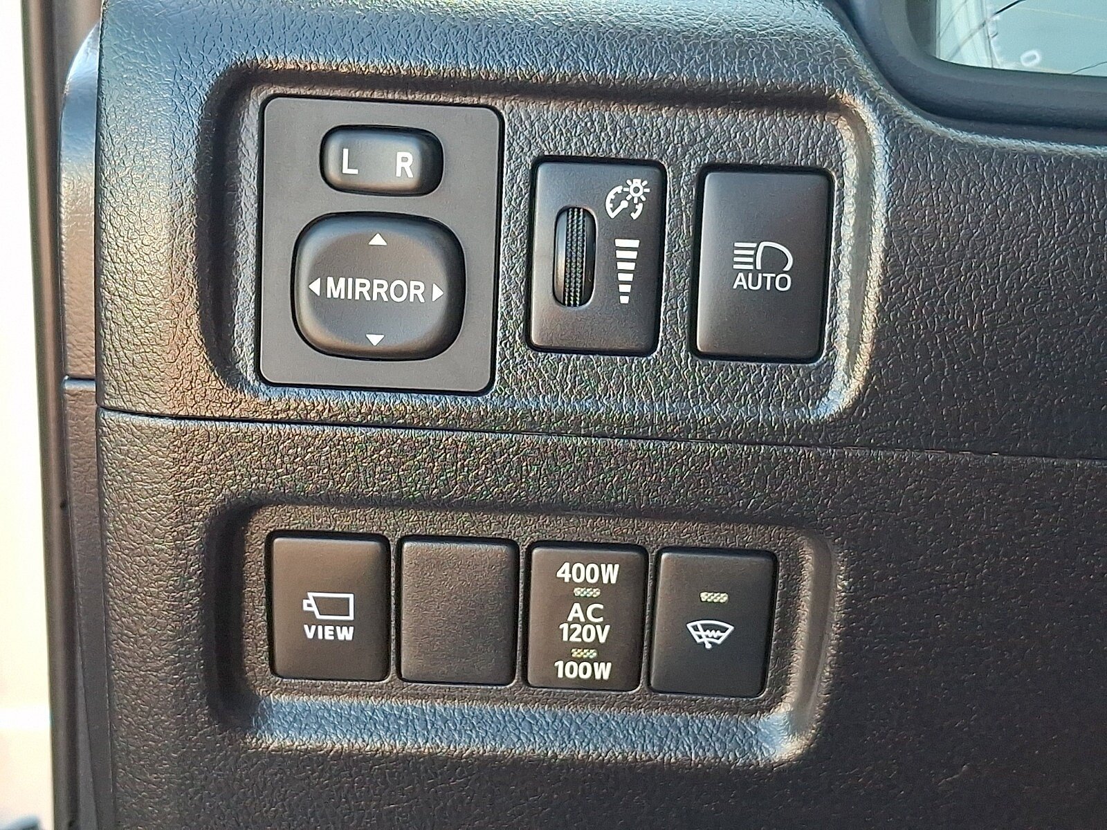 Used 2024 Toyota 4Runner Limited AWD/4WD image 27