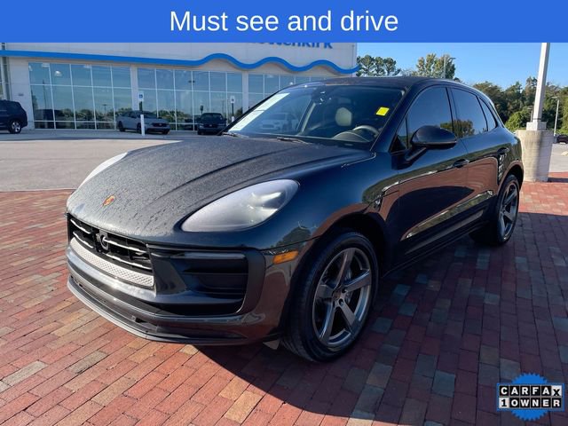 Used 2023 Porsche Macan image 32