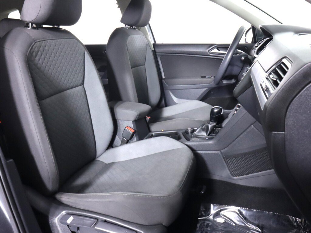 Used 2019 Volkswagen Tiguan S w/ 3rd Row Seat Package AWD/4WD image 35