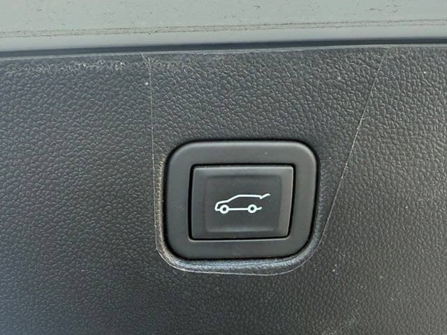 Certified 2024 Chevrolet Blazer LT w/ Convenience Package FWD image 8