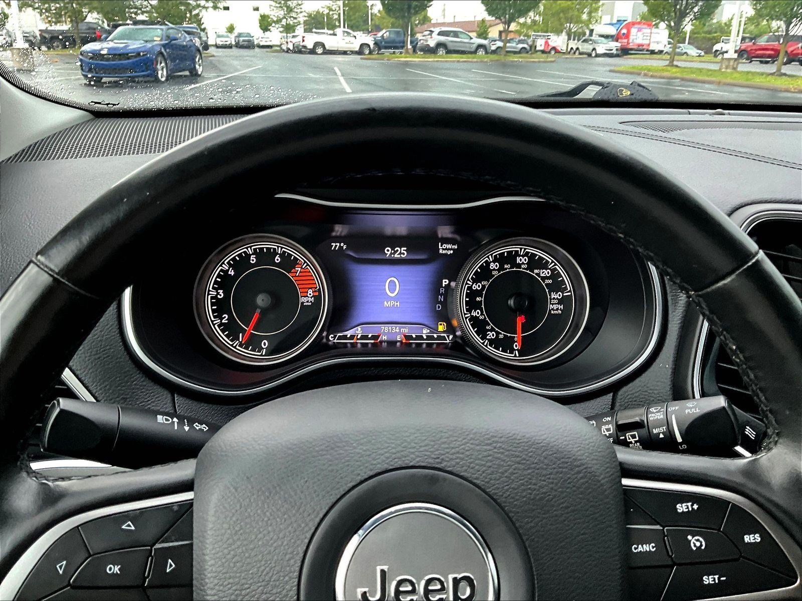 Used 2019 Jeep Cherokee Limited AWD/4WD image 13