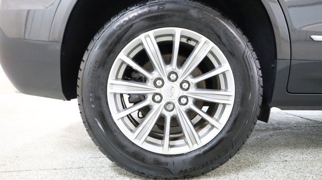 Used 2017 Cadillac XT5 Luxury w/ Driver Awareness Package image 23