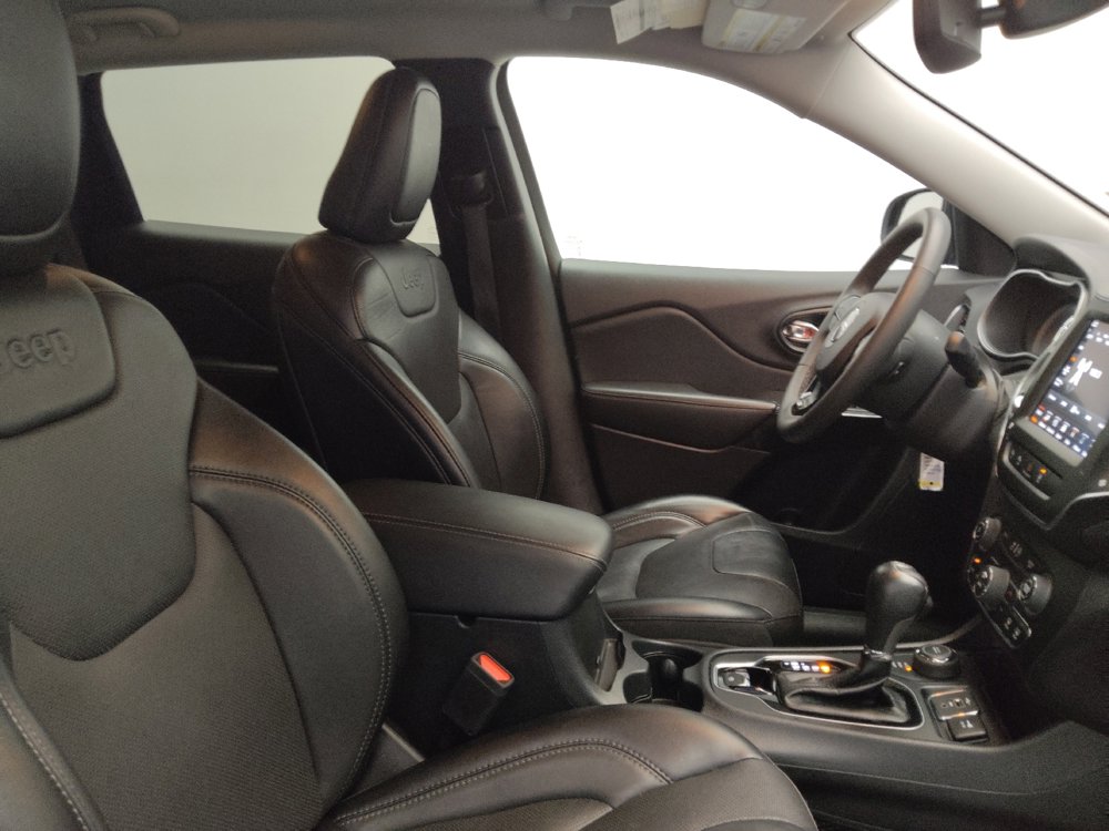 Used 2023 Jeep Cherokee Altitude Lux image 21