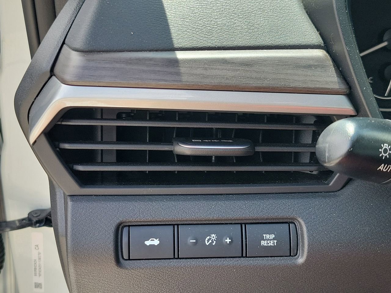 Used 2025 Nissan Altima 2.5 SV image 30