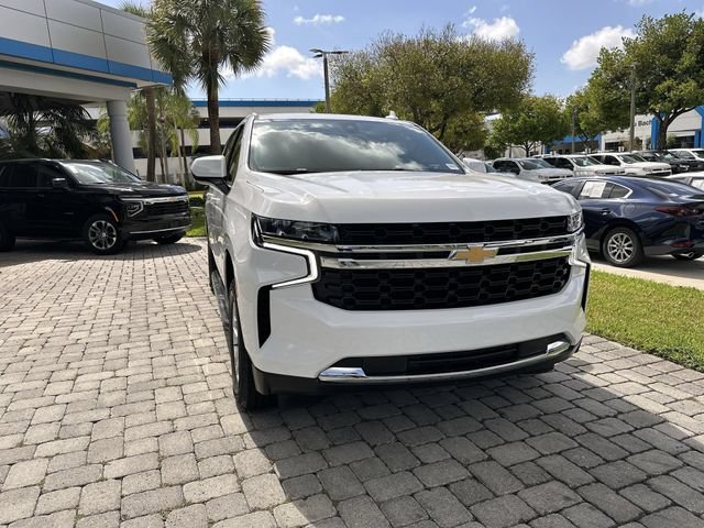 Used 2021 Chevrolet Suburban LS RWD image 18