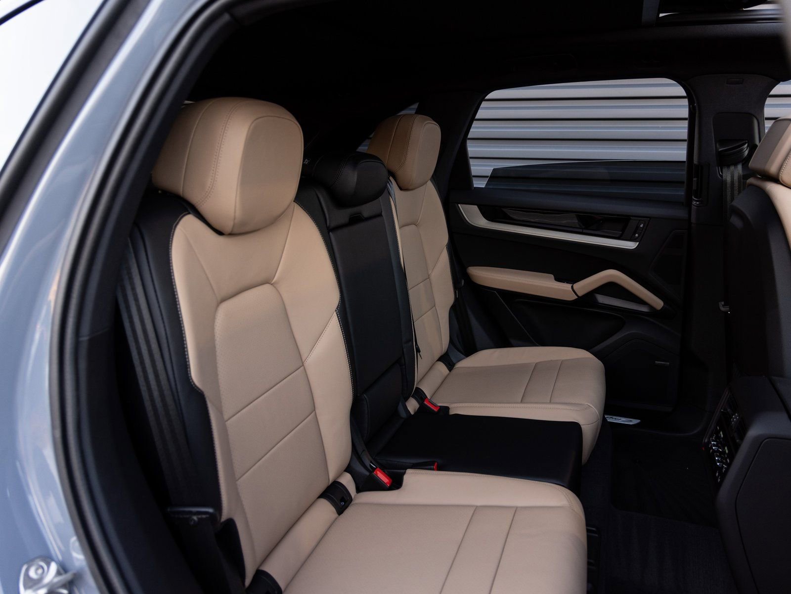 Certified 2026 Porsche Cayenne E-Hybrid image 31