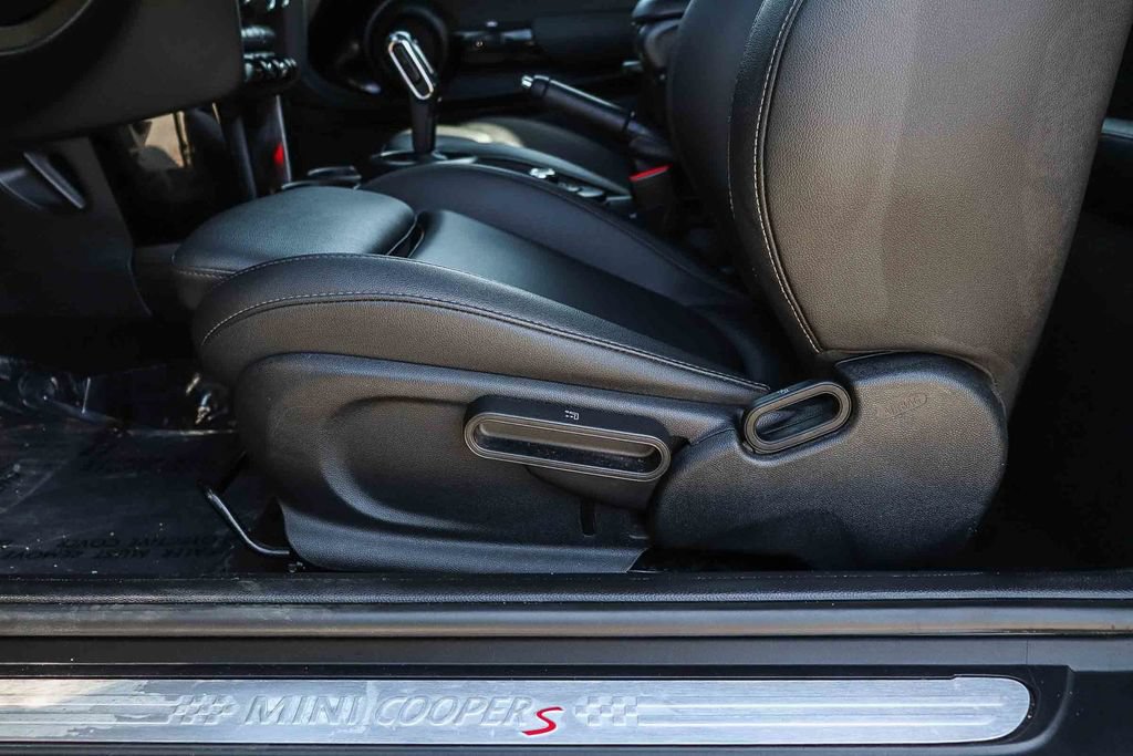 Used 2023 MINI Cooper S FWD image 32