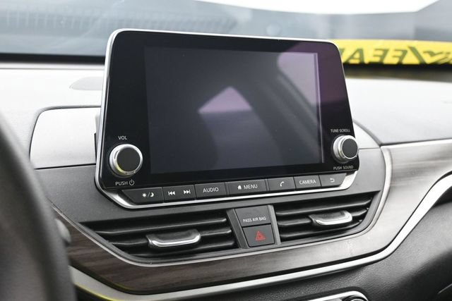 Used 2025 Nissan Altima 2.5 SV FWD image 30