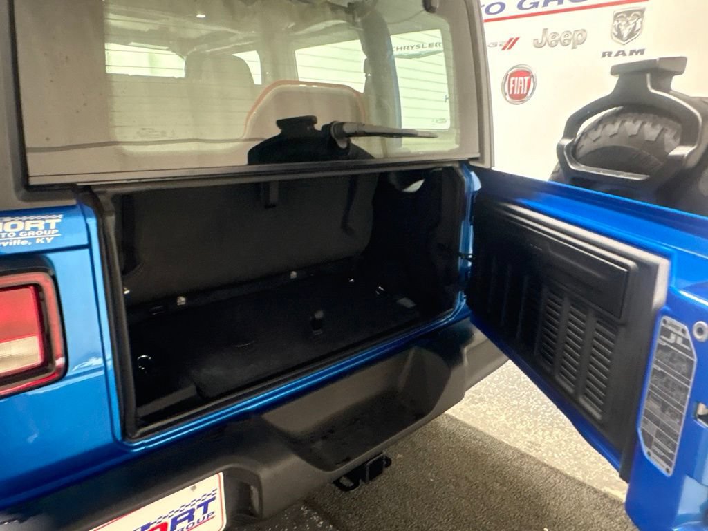 Used 2026 Jeep Wrangler Sport AWD/4WD image 17